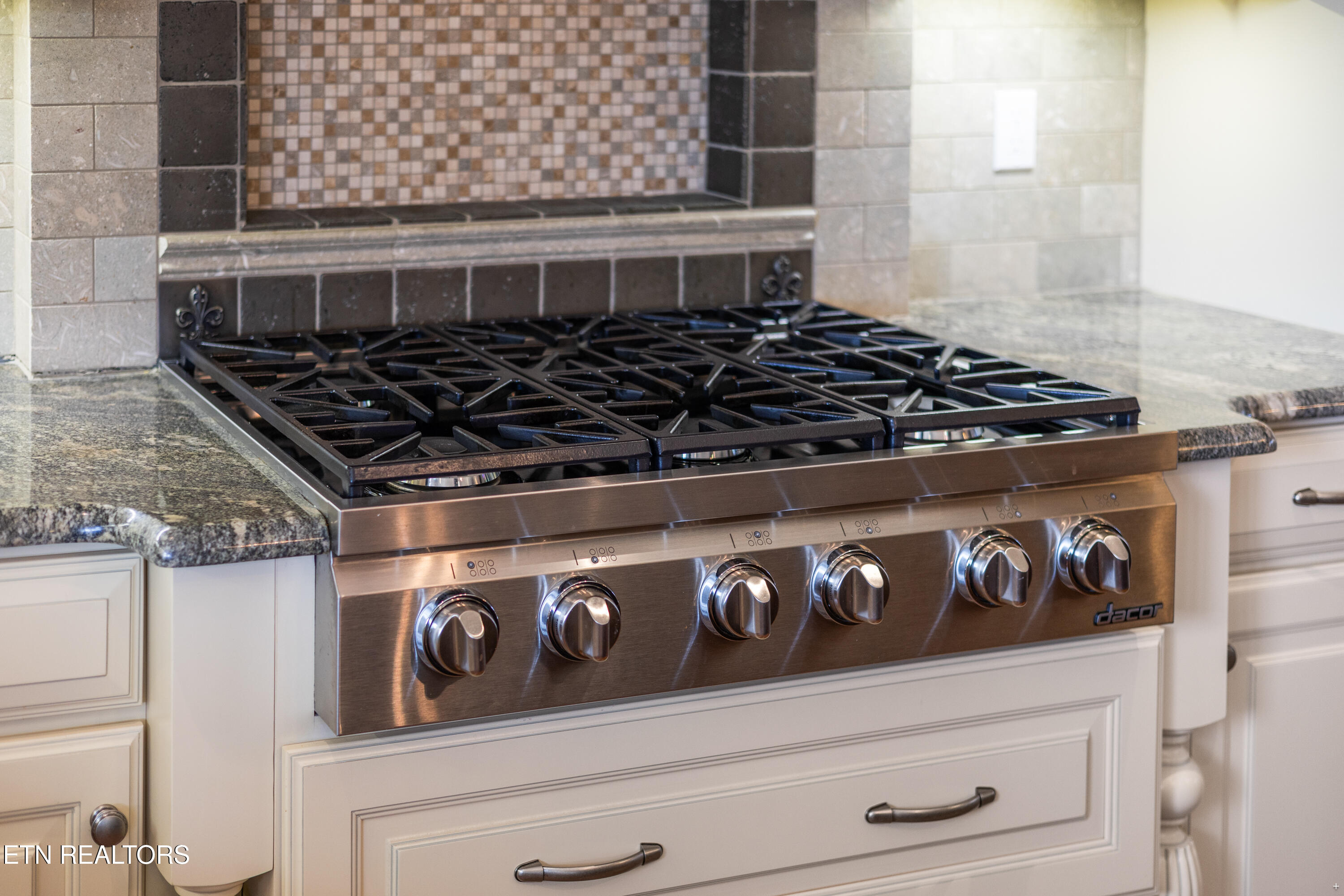 8207 Washington Pike Corryton, TN 37721 - Photo 20 of 60 Positive Perceptions-12