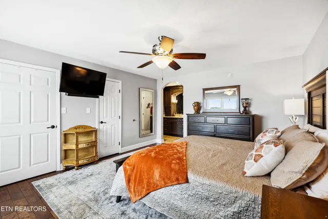 $1,300,000 | 8207 Washington Pike, Corryton, TN 37721