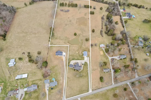 $1,300,000 | 8207 Washington Pike, Corryton, TN 37721