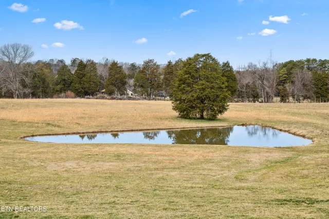 $1,300,000 | 8207 Washington Pike, Corryton, TN 37721
