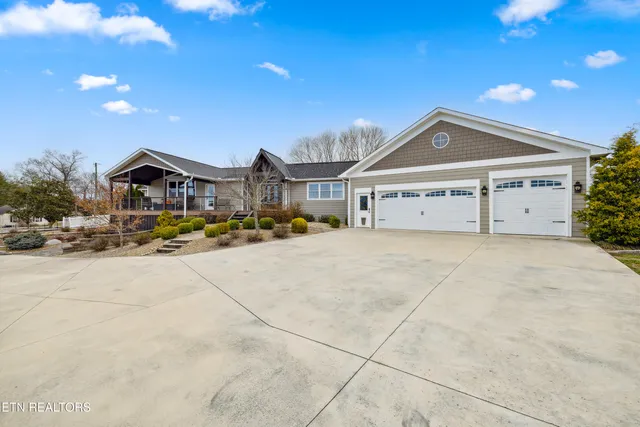 $1,300,000 | 8207 Washington Pike, Corryton, TN 37721
