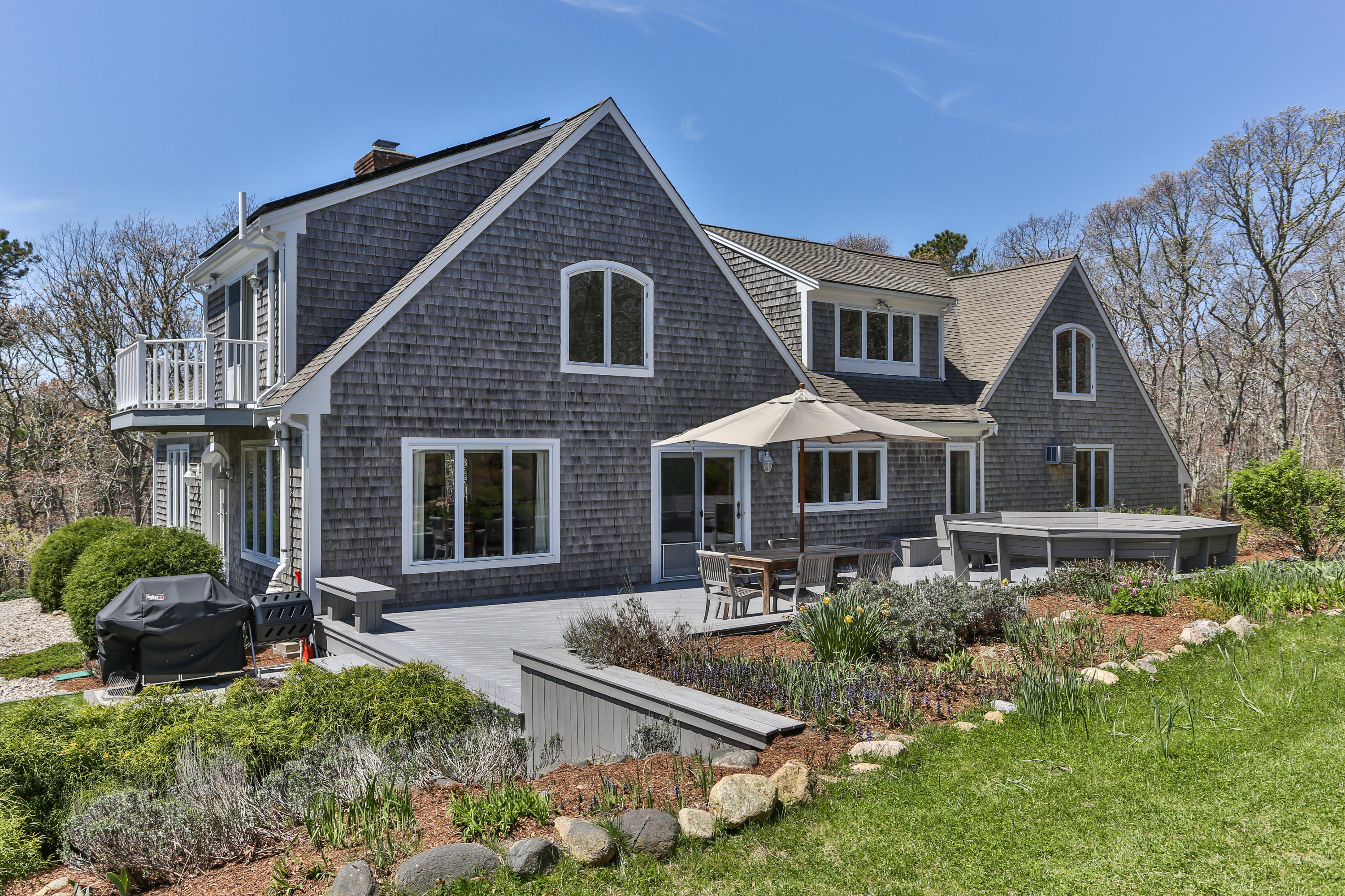 201 Red Top Road Brewster, MA 02631 - Photo 1 of 35 201RedLR-34