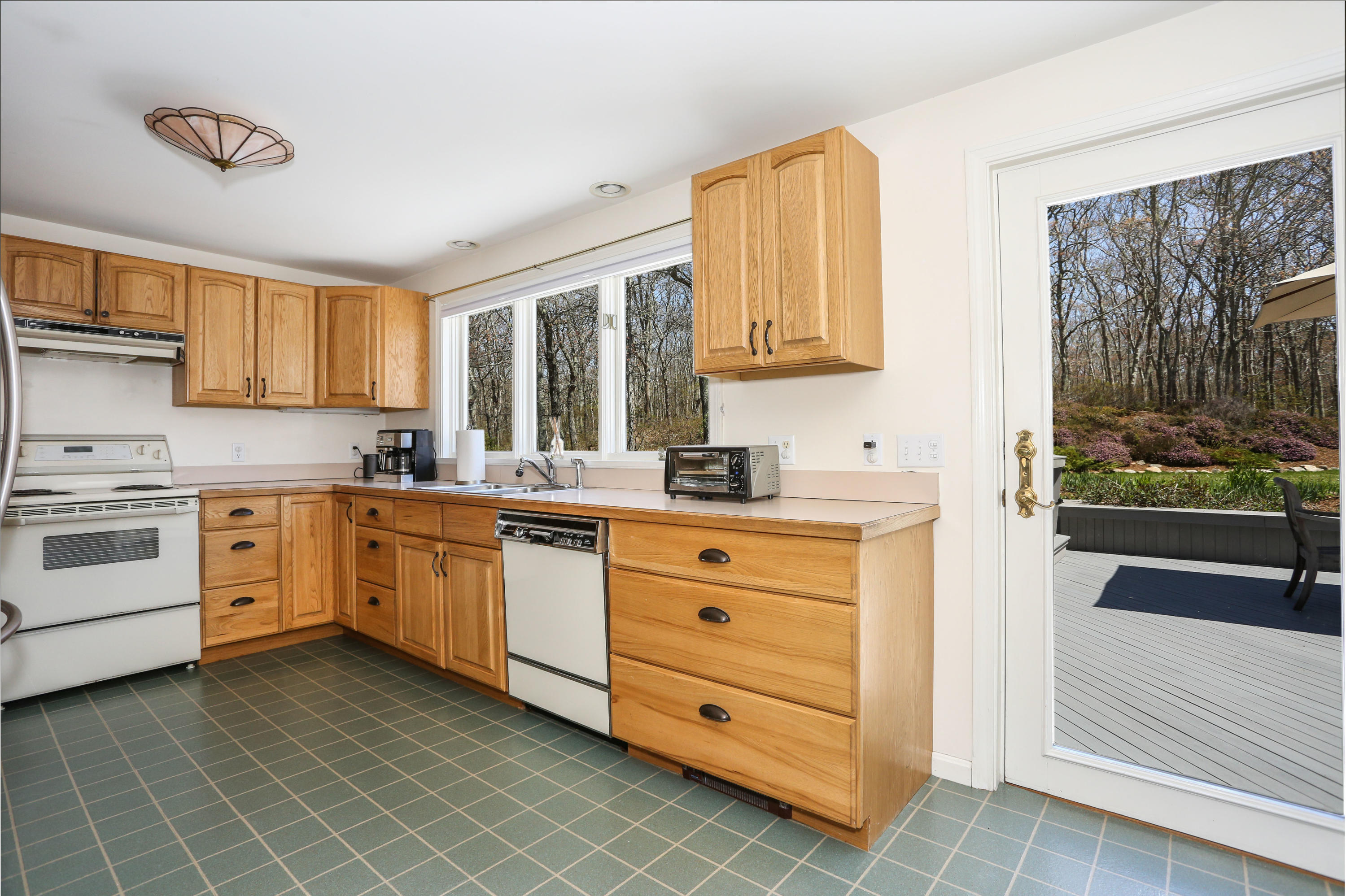 201 Red Top Road Brewster, MA 02631 - Photo 14 of 35 201RedLR-14