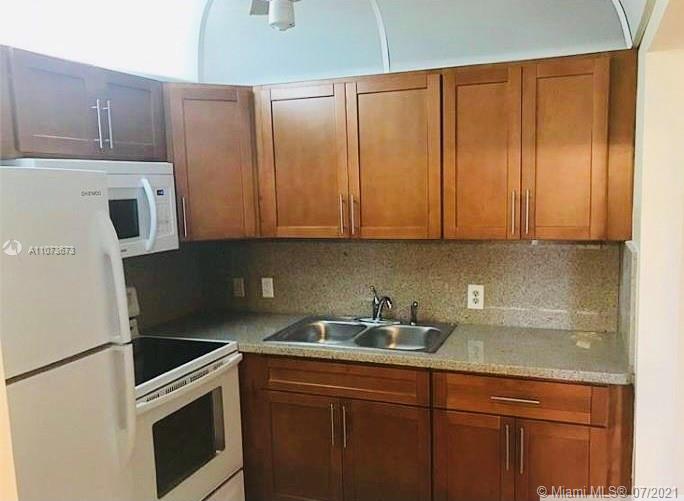 41 Mansfield B, Unit 41 Boca Raton, FL 33434 - Photo 3 of 10 Gallery Image 3