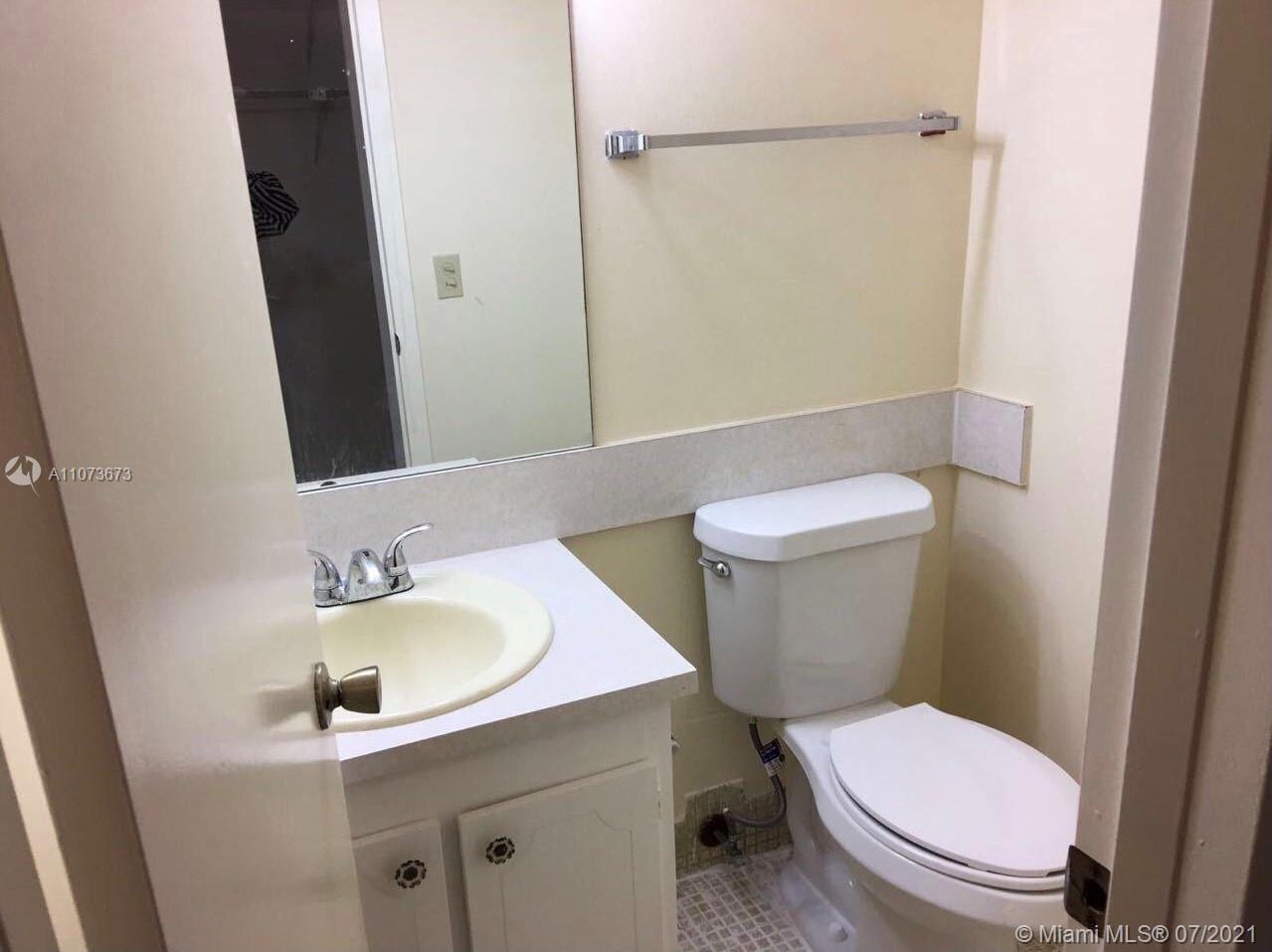 41 Mansfield B, Unit 41 Boca Raton, FL 33434 - Photo 8 of 10 Gallery Image 8