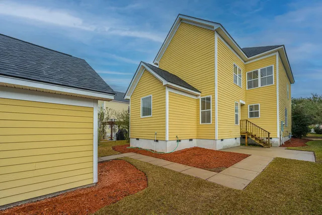 $385,000 | 208 Barberry Street, Summerville, SC 29483