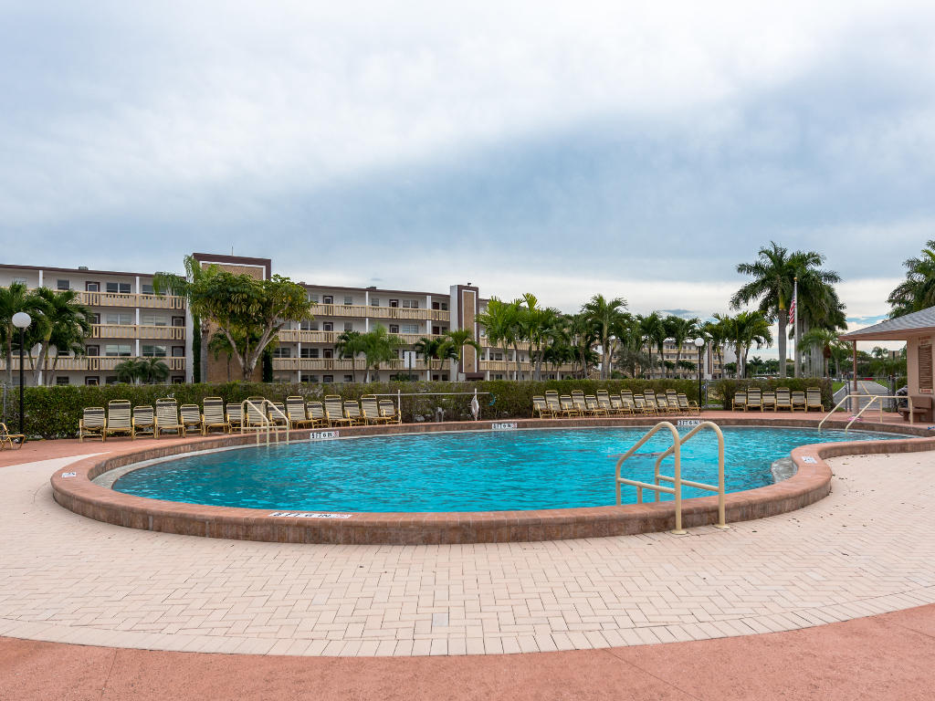 1060 Guildford East, Unit D Boca Raton, FL 33434 - Photo 21 of 22 Swimming_Pool