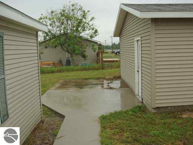1783 Sawyer Road Traverse City, MI 49685 - Photo 7 of 8 1695140-6.JPG