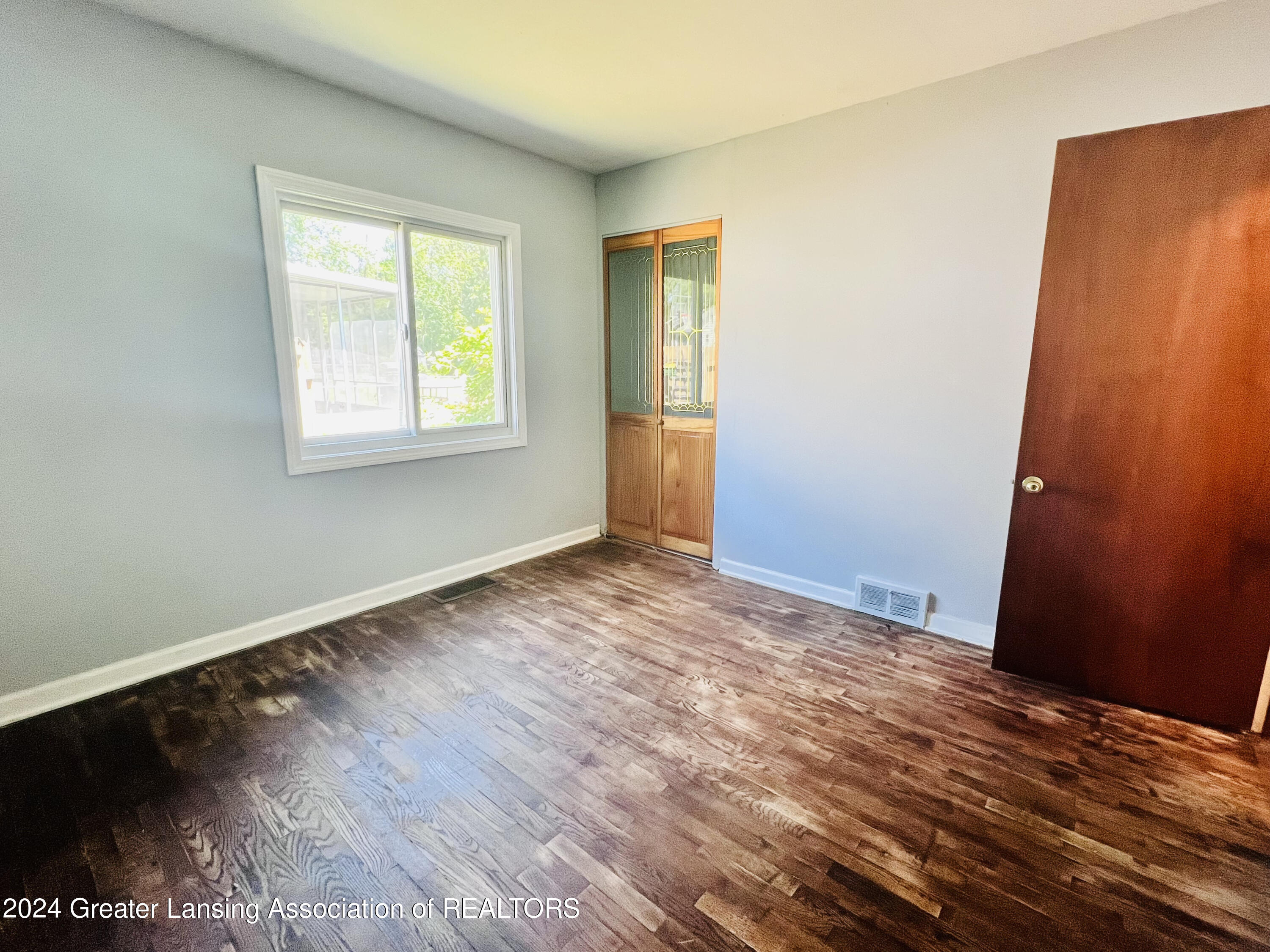 900 Bretton Road Lansing, MI 48917 - Photo 11 of 34 IMG_1806