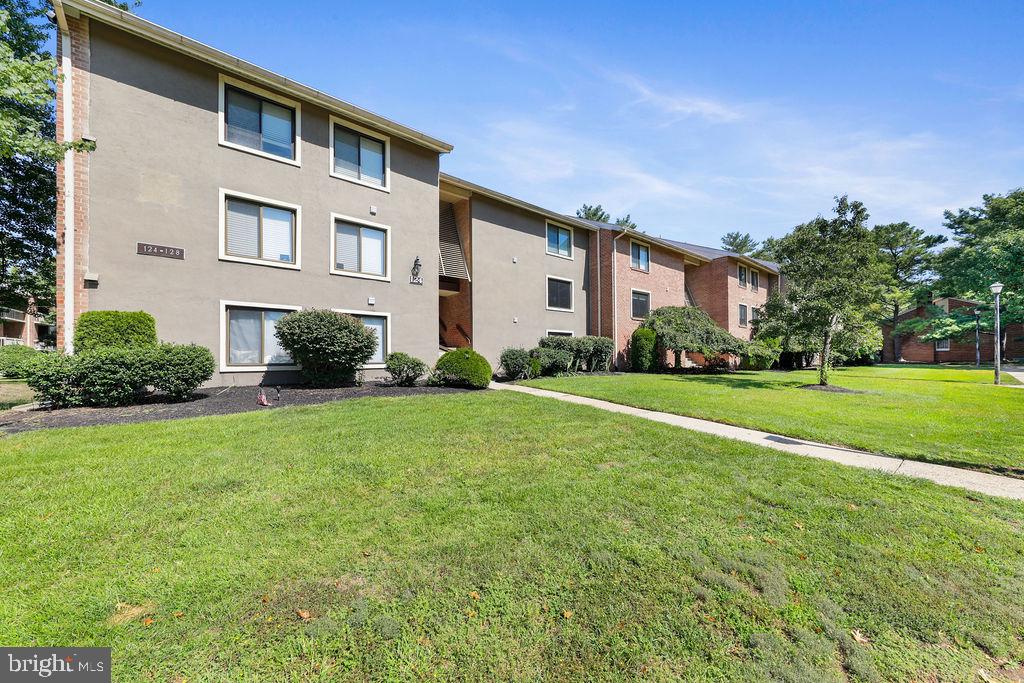 124-4 Kirkbride Road Voorhees, NJ 08043 - Photo 23 of 33 Front