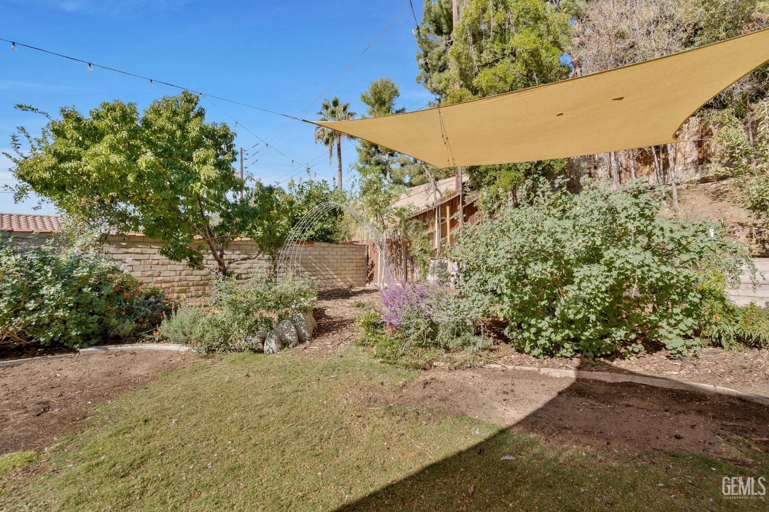 Undisclosed Address Bakersfield, CA 93306 - Photo 35 of 40 a view of a yard