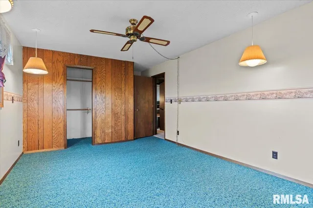 $249,900 | 34831 Greenland Road, Virden, IL 62690