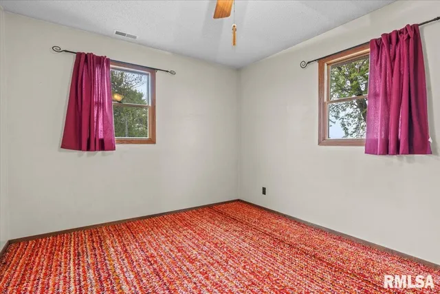 $249,900 | 34831 Greenland Road, Virden, IL 62690