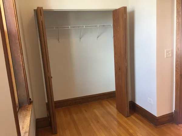 $1,900 | 2318 South Marshall Boulevard, Unit 2, Chicago, IL 60623