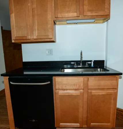 $1,900 | 2318 South Marshall Boulevard, Unit 2, Chicago, IL 60623
