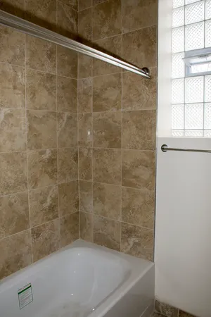 $1,900 | 2318 South Marshall Boulevard, Unit 2, Chicago, IL 60623