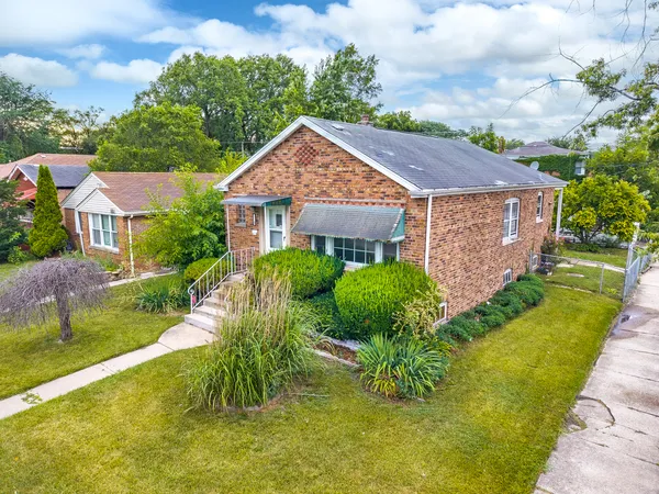 $85,000 | 119 East 146th Street, Riverdale, IL 60827