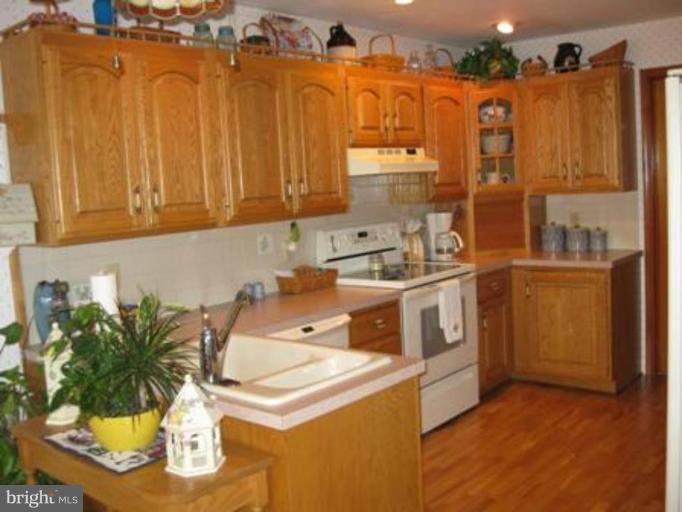 815 Warm Spring Road Chambersburg, PA 17202 - Photo 11 of 30 Kitchen