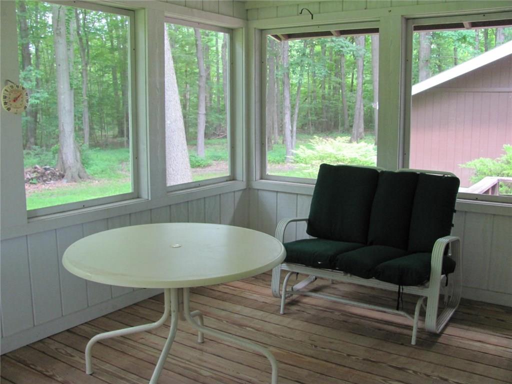 4989 Seneca Road Sharpsville, PA 16150 - Photo 15 of 19 Sunporch