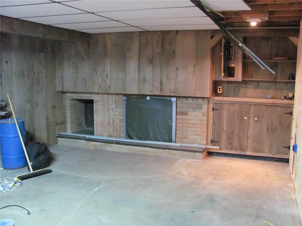 4989 Seneca Road Sharpsville, PA 16150 - Photo 17 of 19 Gallery Image 17