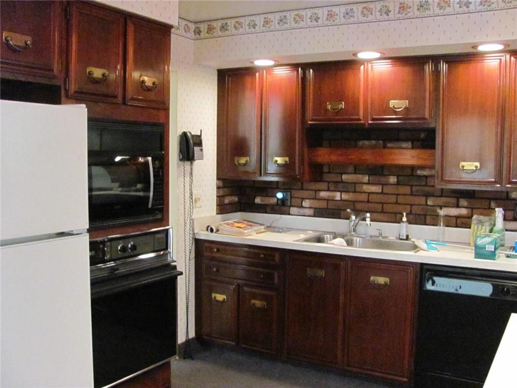 4989 Seneca Road Sharpsville, PA 16150 - Photo 4 of 19 Gallery Image 4