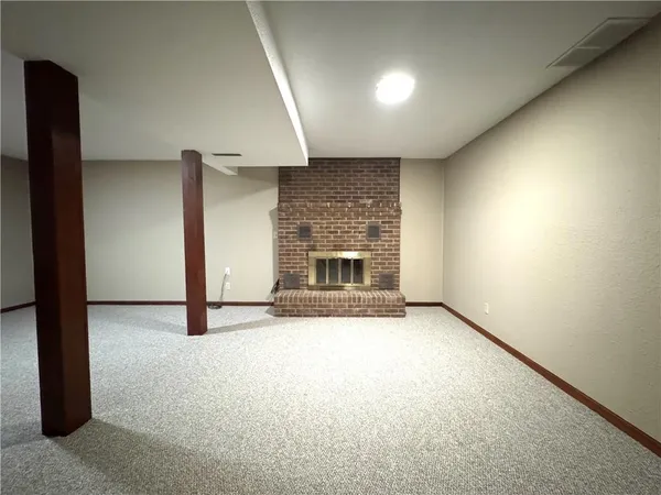 $232,000 | 100 Elm Street, Windsor, MO 65360