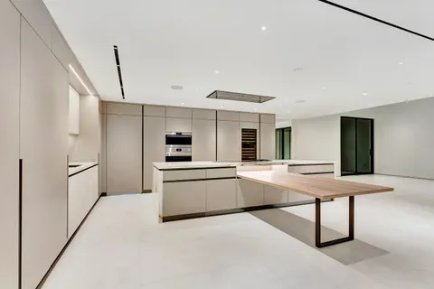$8,274,950 | 2130 South Miami Avenue, Miami, FL 33129