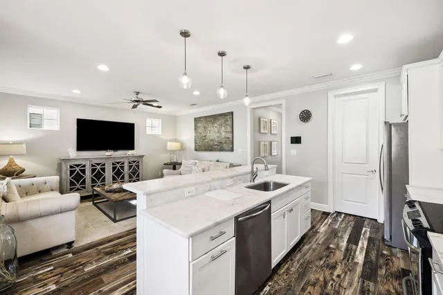 $1,150,000 | 1961 Baytowne Loop, Miramar Beach, FL 32550