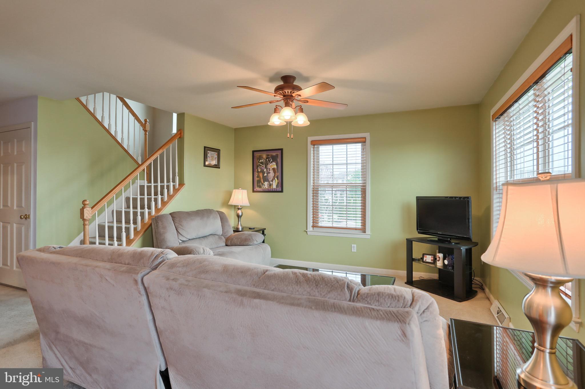576 Fox Ridge Lane Lebanon, PA 17042 - Photo 11 of 34 Living Room View 2