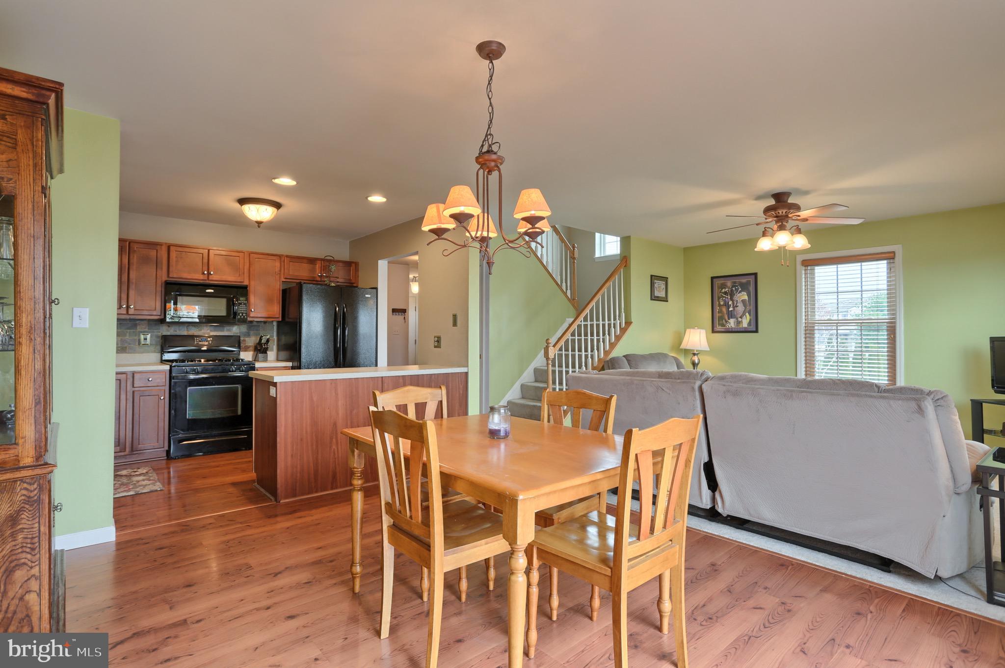 576 Fox Ridge Lane Lebanon, PA 17042 - Photo 14 of 34 Dining Area View 2