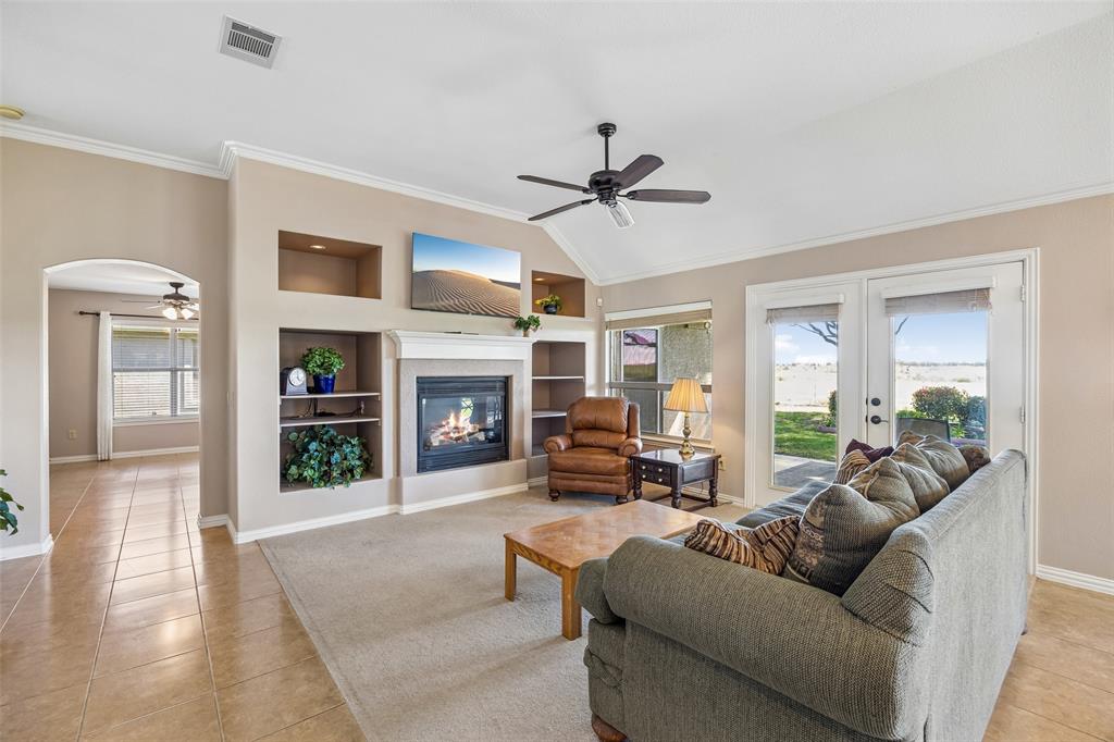 9221 Perimeter Street Denton, TX 76207 - Photo 5 of 36