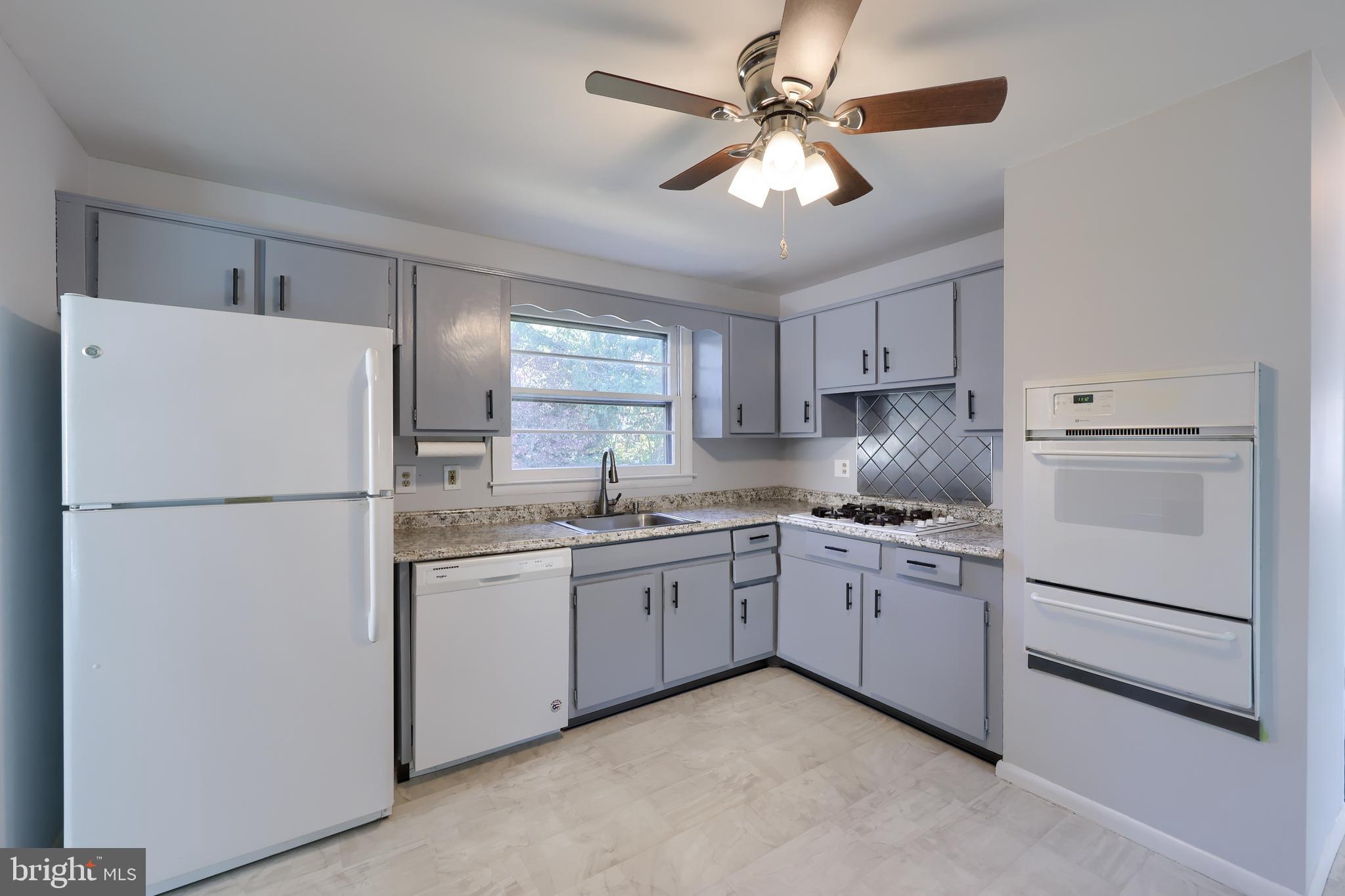 1635 Robert Road Lancaster, PA 17601 - Photo 12 of 46 Kitchen