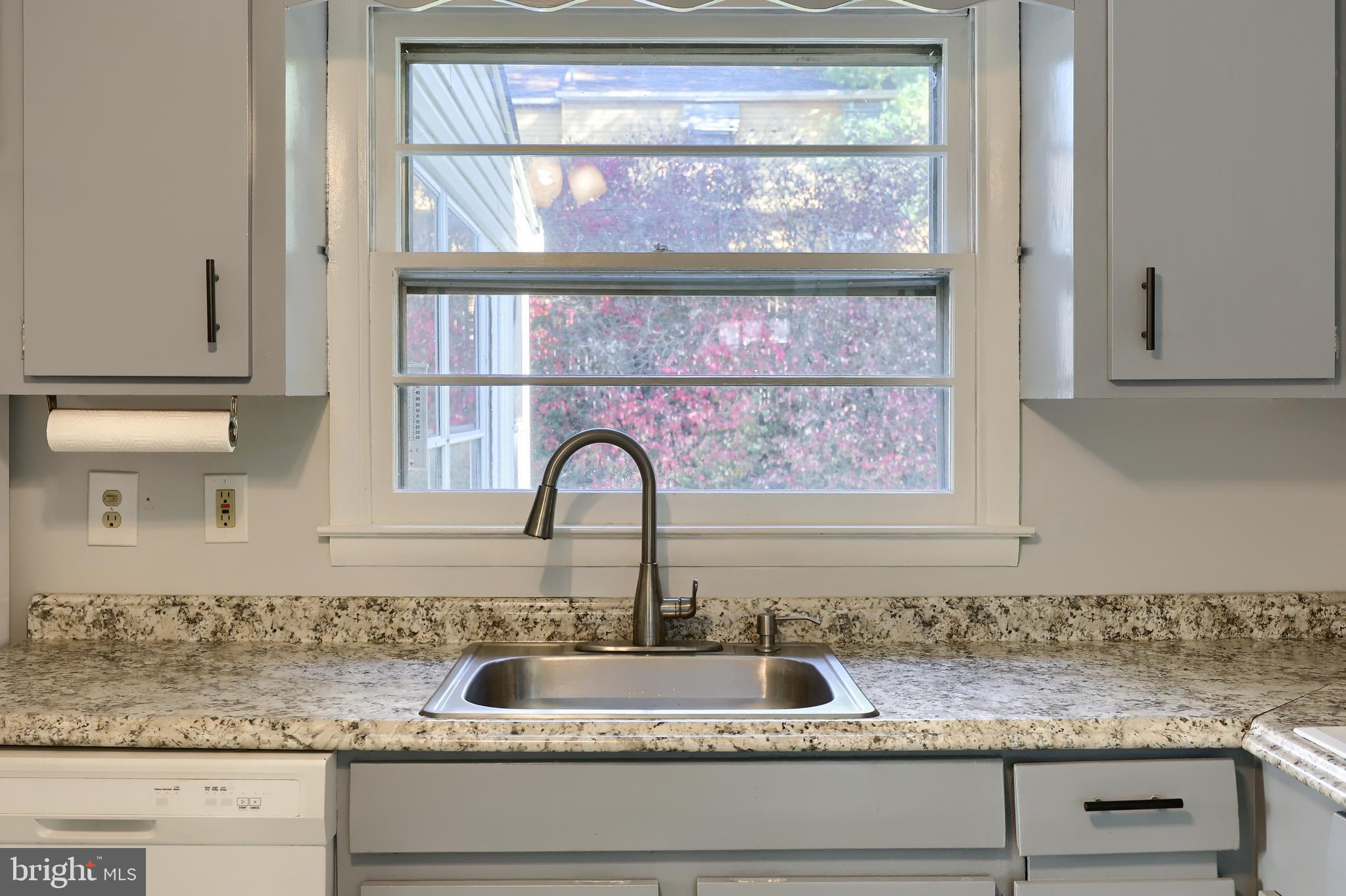 1635 Robert Road Lancaster, PA 17601 - Photo 15 of 46 Kitchen