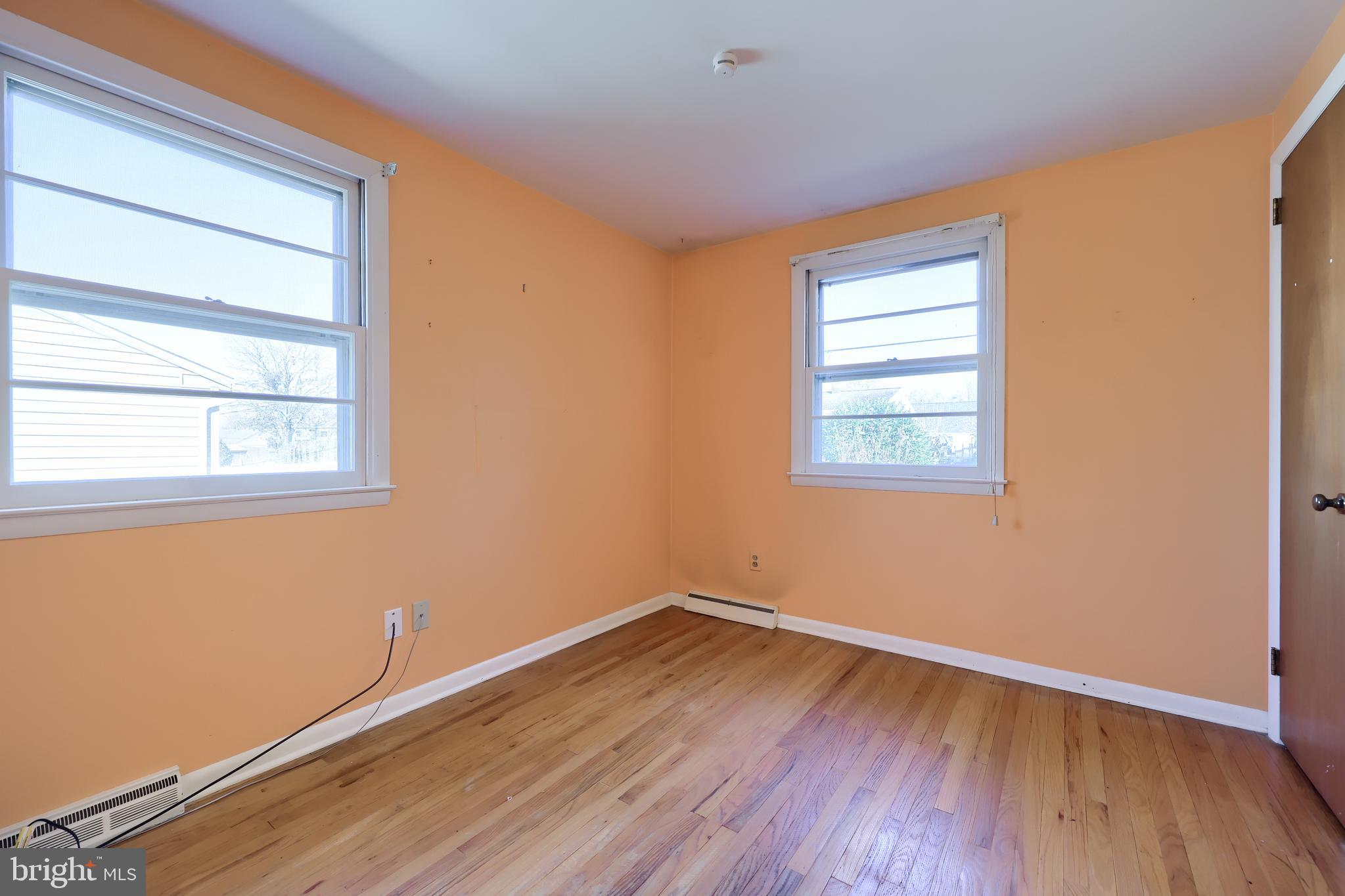 1635 Robert Road Lancaster, PA 17601 - Photo 25 of 46 Bedroom #3