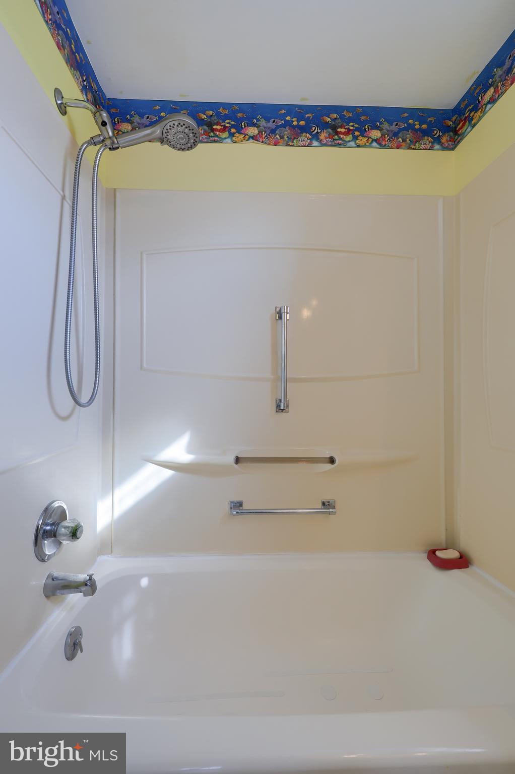 1635 Robert Road Lancaster, PA 17601 - Photo 31 of 46 Main Bathroom
