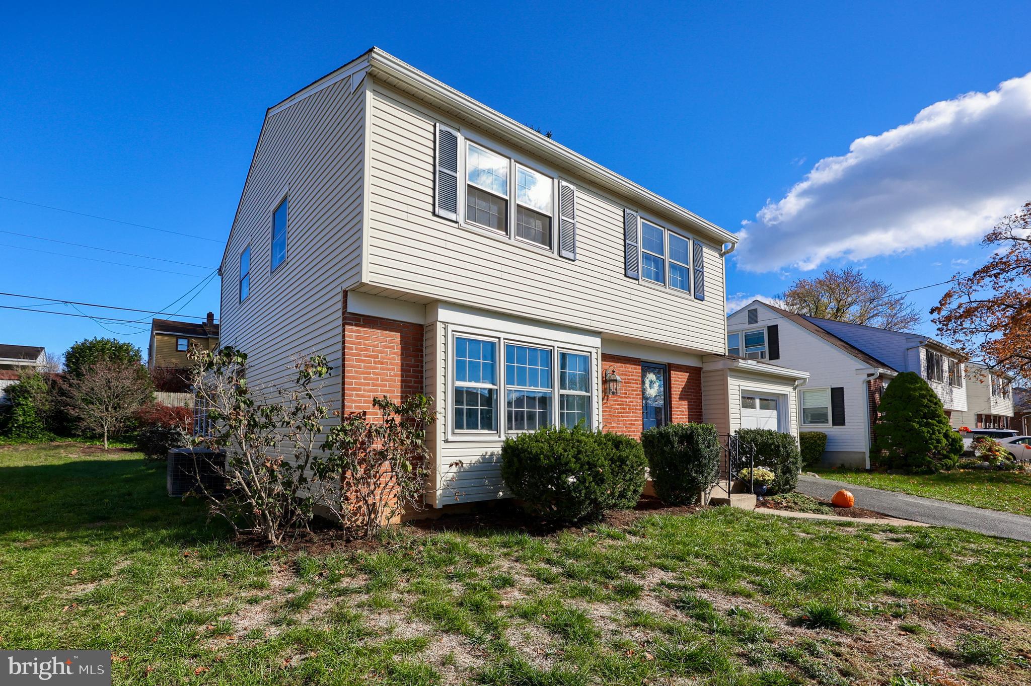 1635 Robert Road Lancaster, PA 17601 - Photo 38 of 46 Front Side View