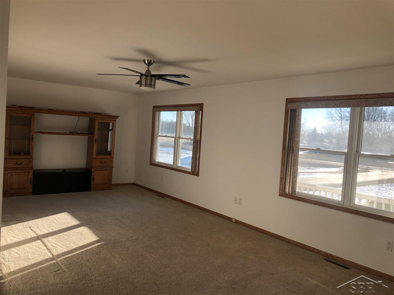 6255 Pinkerton Road Vassar, MI 48768 - Photo 4 of 25 50035352-3.JPG