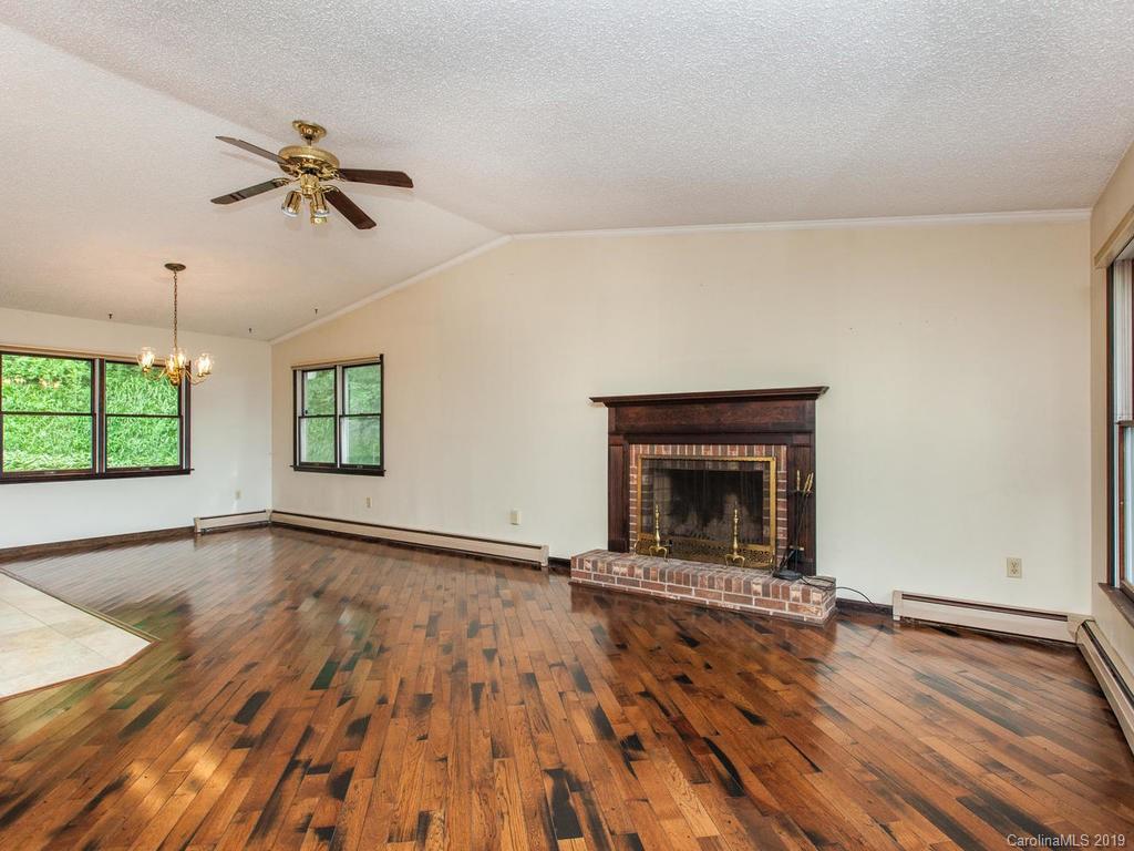 138 Laurel Road Arden, NC 28704 - Photo 11 of 36 Gallery Image 11