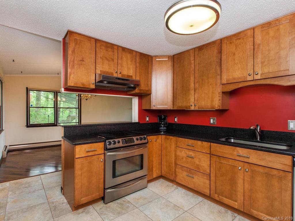 138 Laurel Road Arden, NC 28704 - Photo 5 of 36 Gallery Image 5