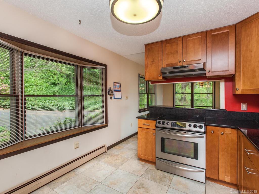 138 Laurel Road Arden, NC 28704 - Photo 7 of 36 Gallery Image 7
