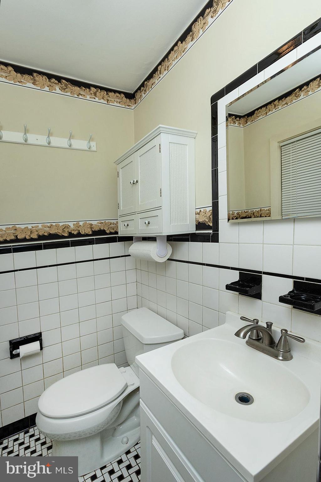 579 Devon Road Camp Hill, PA 17011 - Photo 18 of 38 Gallery Image 18