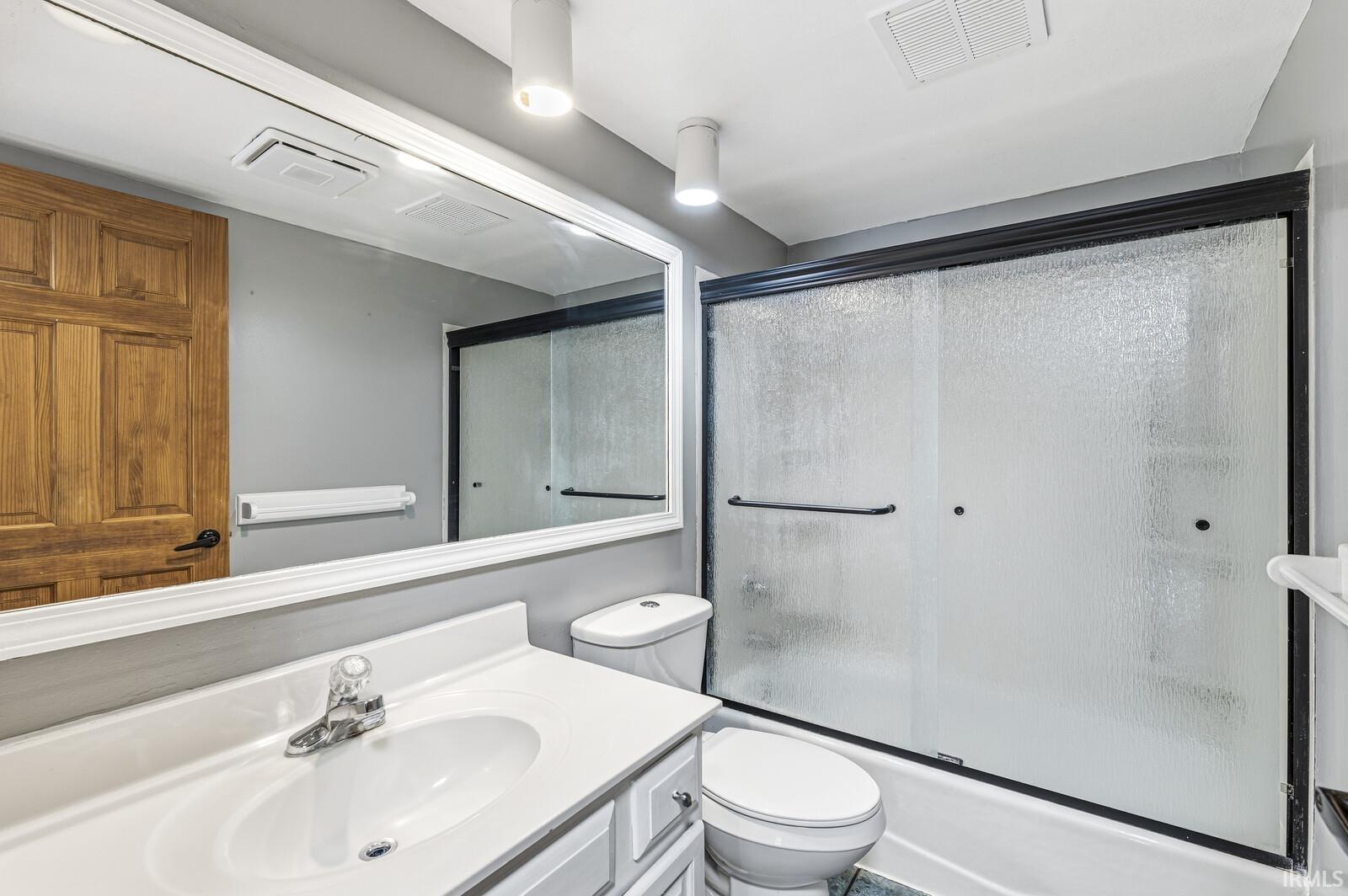 3127 Peddlers Village Road Goshen, IN 46526 - Photo 13 of 30