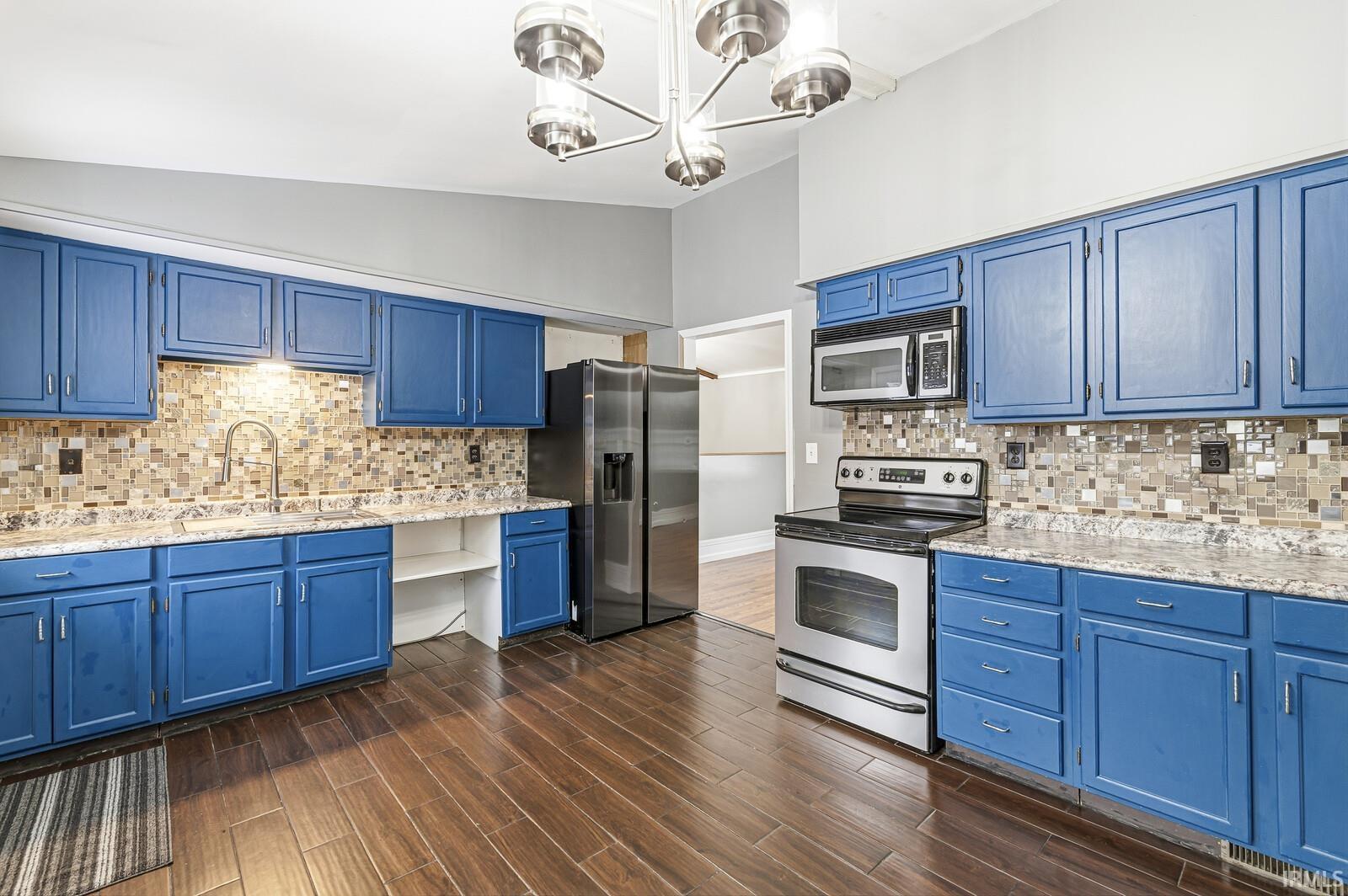 3127 Peddlers Village Road Goshen, IN 46526 - Photo 8 of 30