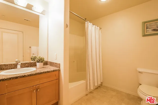 $3,400 | 100 South Alameda Street, Unit 167, Los Angeles, CA 90012