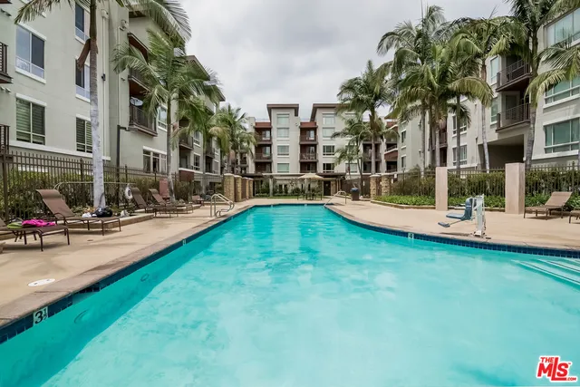 $3,400 | 100 South Alameda Street, Unit 167, Los Angeles, CA 90012