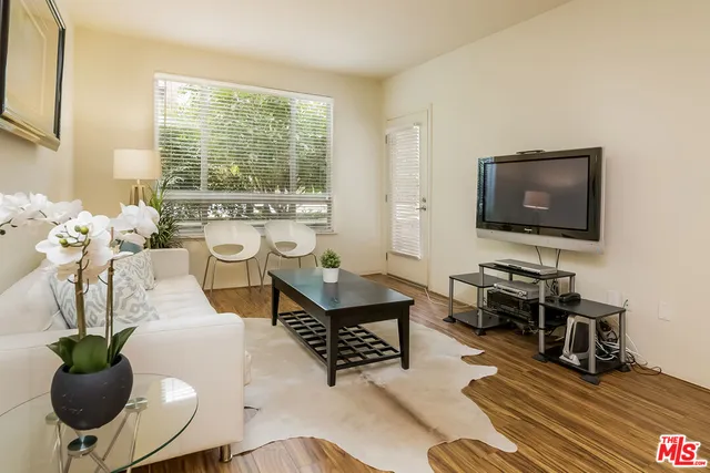 $3,400 | 100 South Alameda Street, Unit 167, Los Angeles, CA 90012