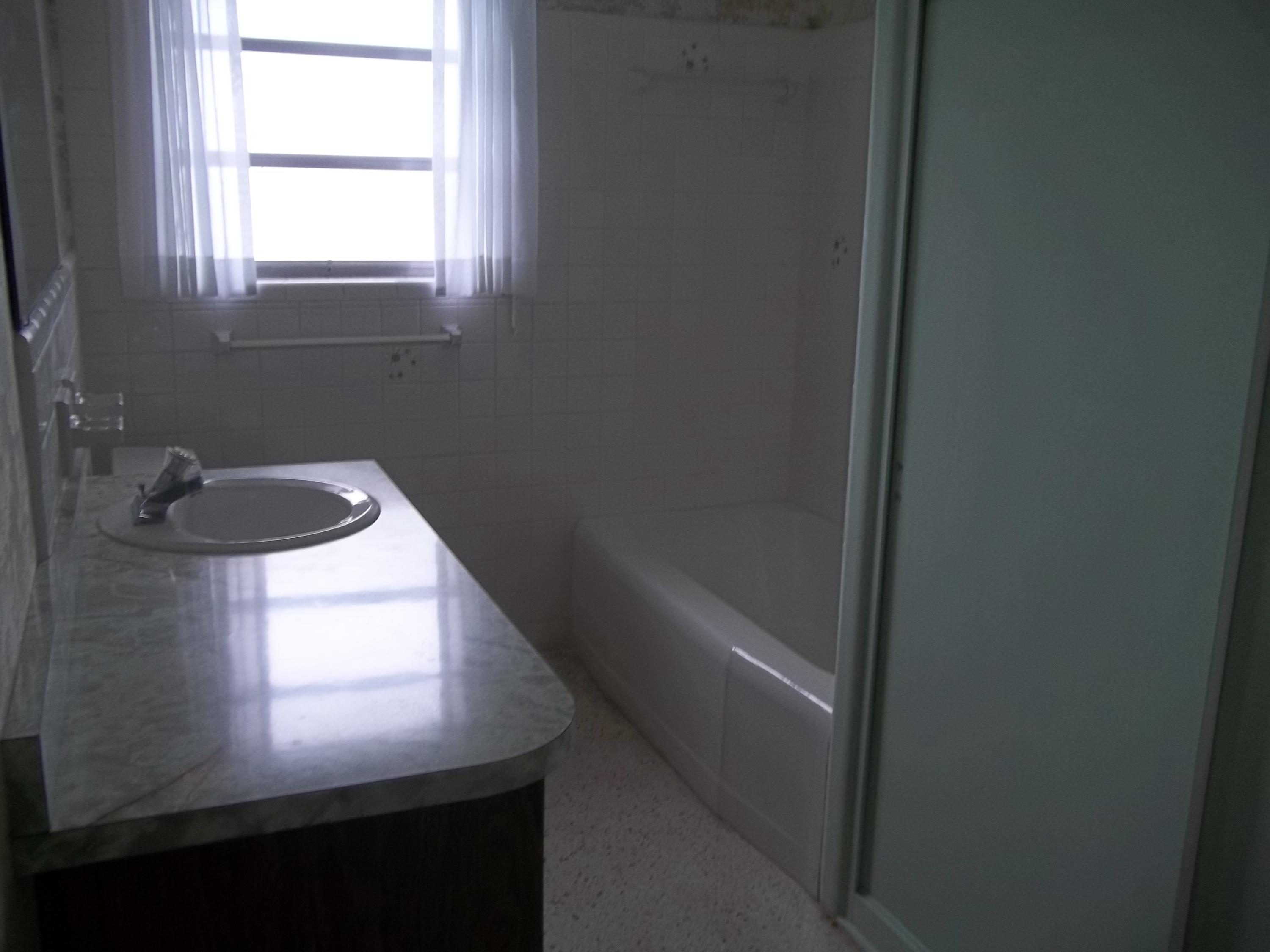 1509 Donald Road Jupiter, FL 33469 - Photo 12 of 19 Main Bath
