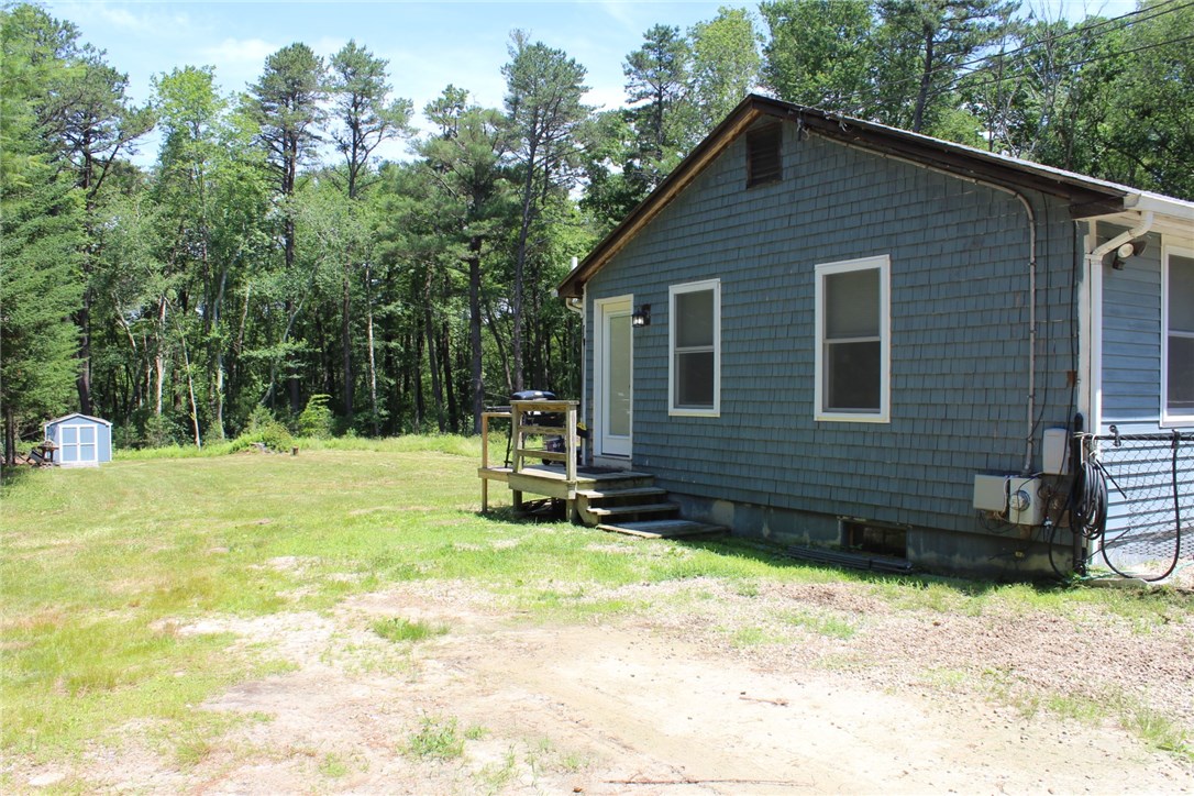 22 Buttonwoods Road Richmond, RI 02898 - Photo 5 of 25
