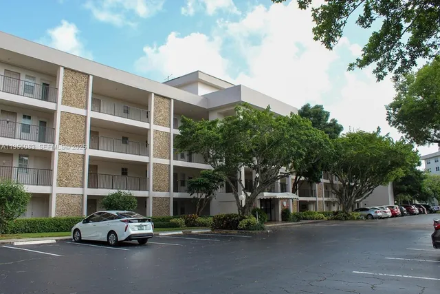 $129,999 | 2900 North Palm Aire Drive, Unit 108, Pompano Beach, FL 33069