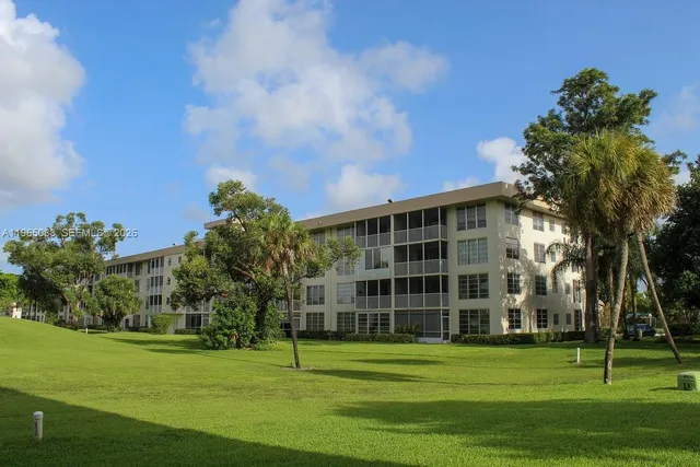 $129,999 | 2900 North Palm Aire Drive, Unit 108, Pompano Beach, FL 33069